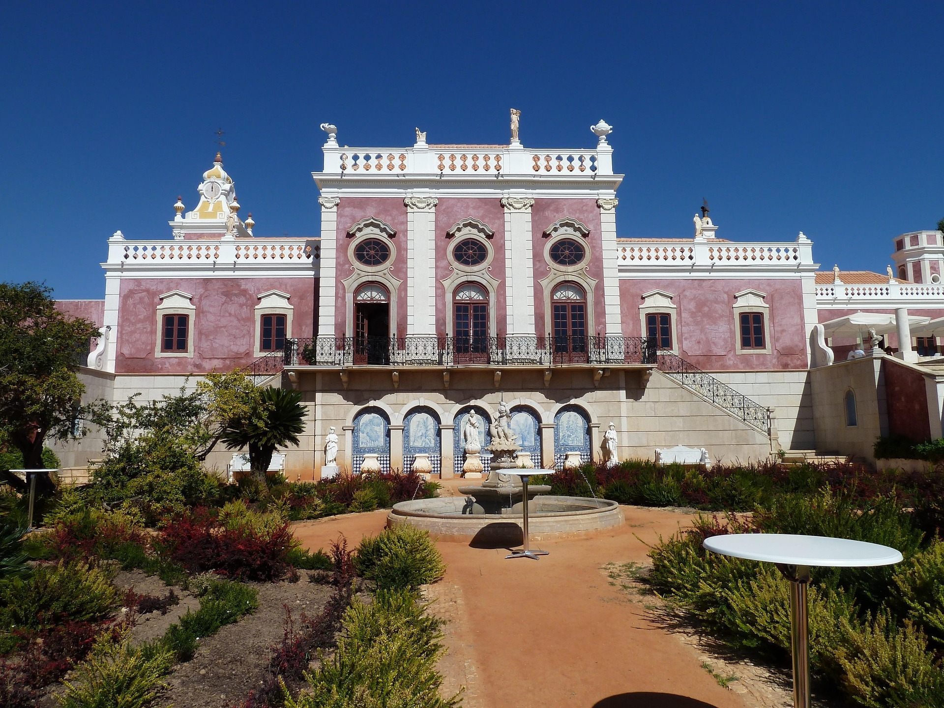 Explorando Faro: Atrações Perto das Moradias da Quinta de Faro